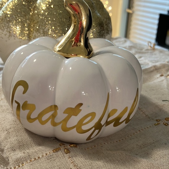 Set of four called and white, pumpkin decor - Picture 3 of 8